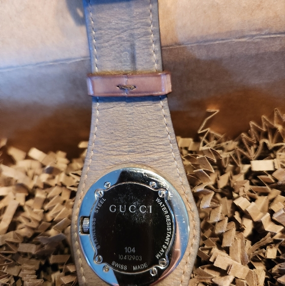 GUCCI Bandeau Watch 104 Alligator Band - Picture 8 of 13